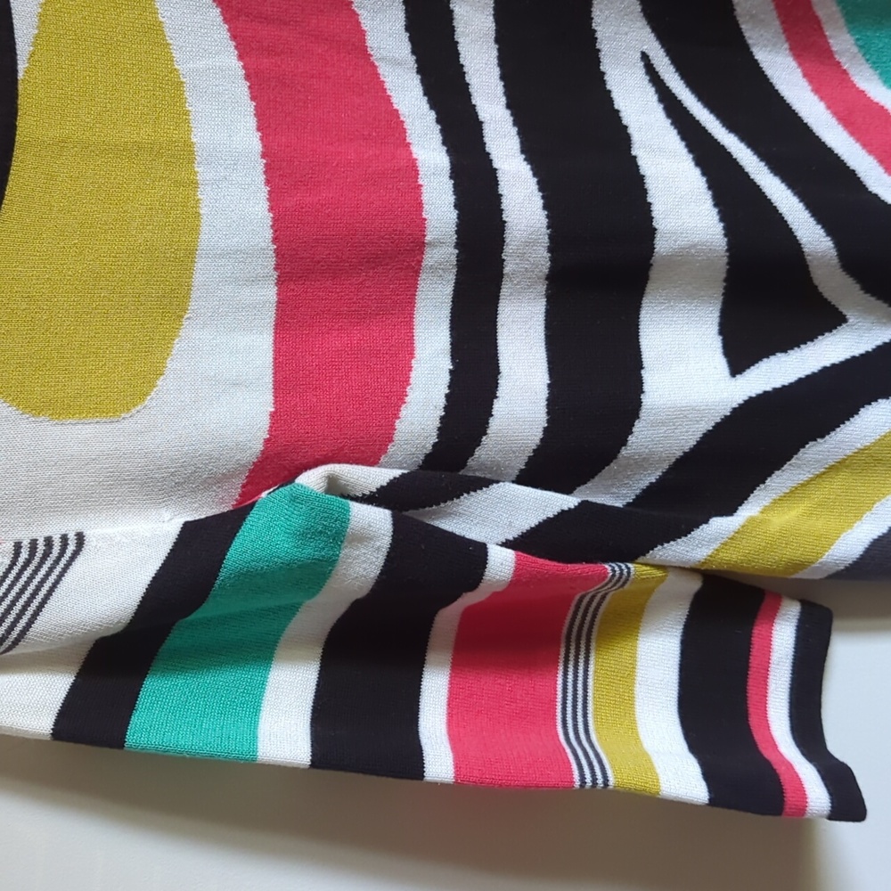 Colorful, Lightweight, 3/4 sleeve Sweater - Picture 3 of 4